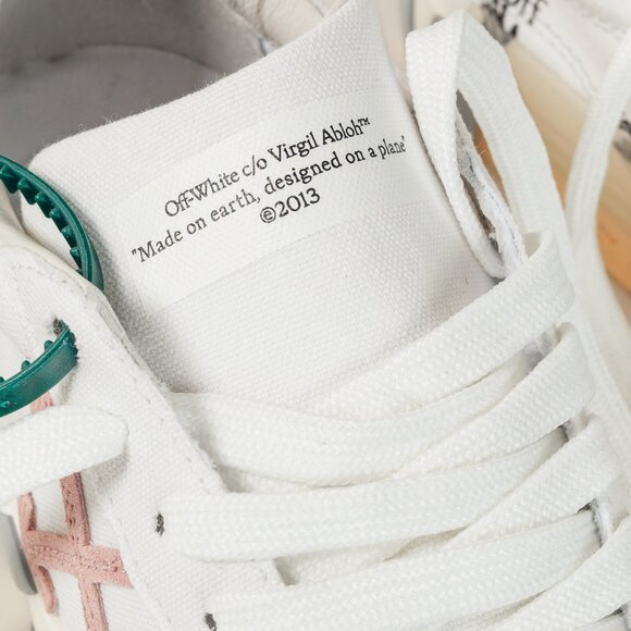 OFF-WHITE Low Vulcanized Canvas Low-Top Sneakers - Picture 8 of 16